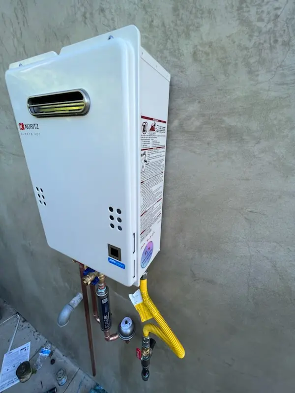 Tankless water heater installation for Greenwood Hills homes